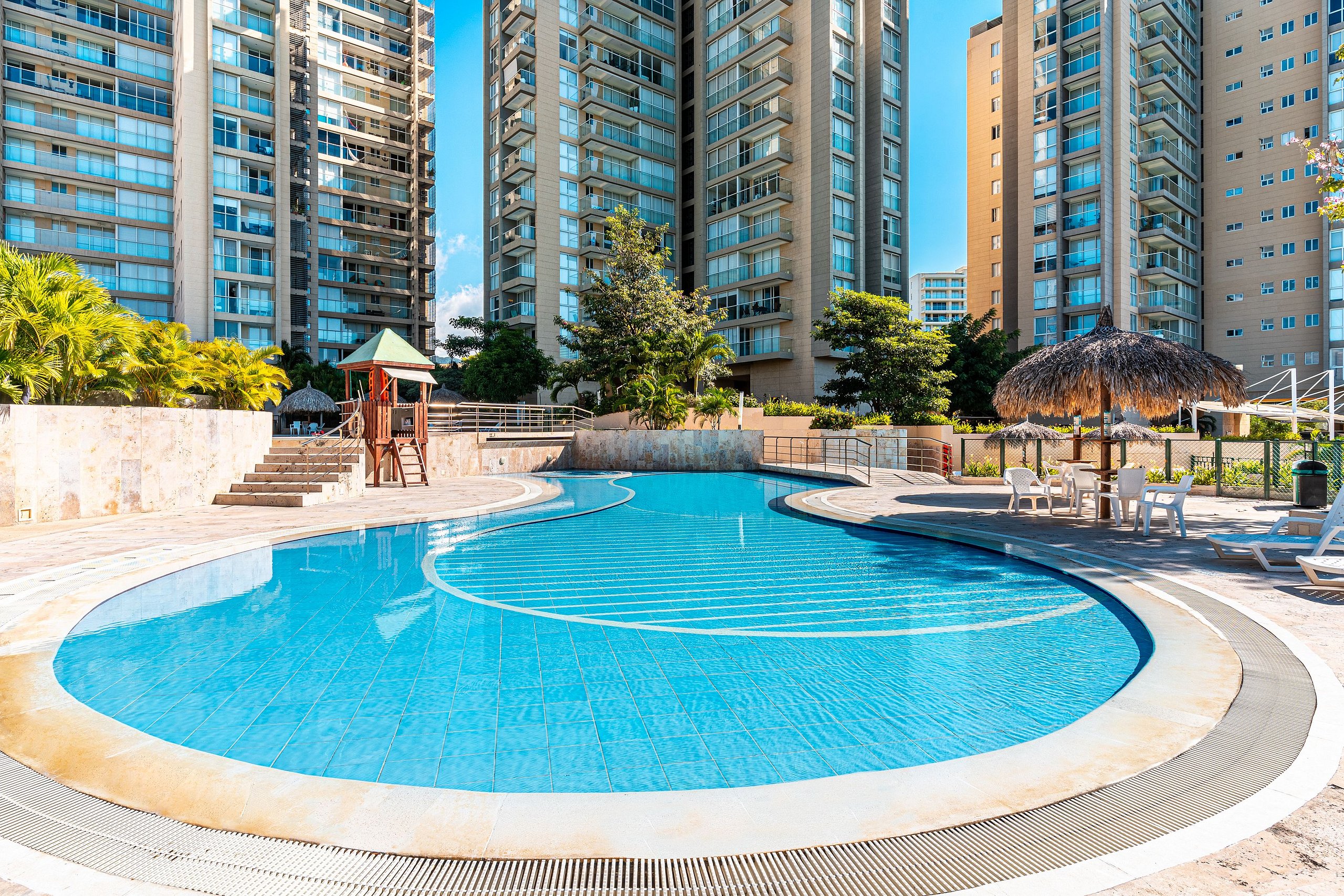 Condominio Zazue x Ahead